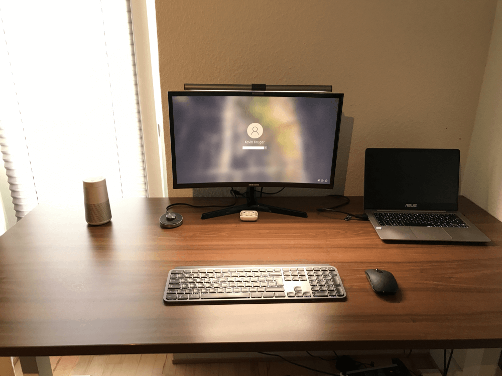 Ergonomischer Tisch