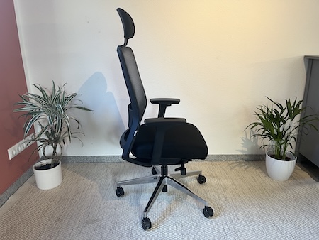 Yaasa Chair Pro - Seitenansicht