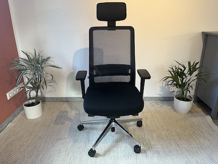 Yaasa Chair Pro - Vorderseite